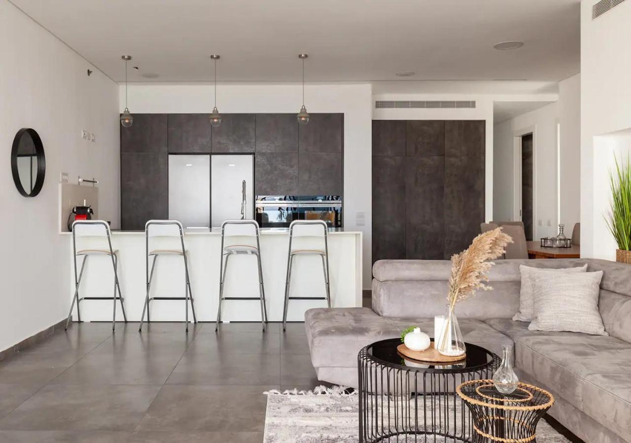 Oַ&O Group- Luxury Penthouse Jacuzzi Sea 36 Floor Bat Yam Exterior foto