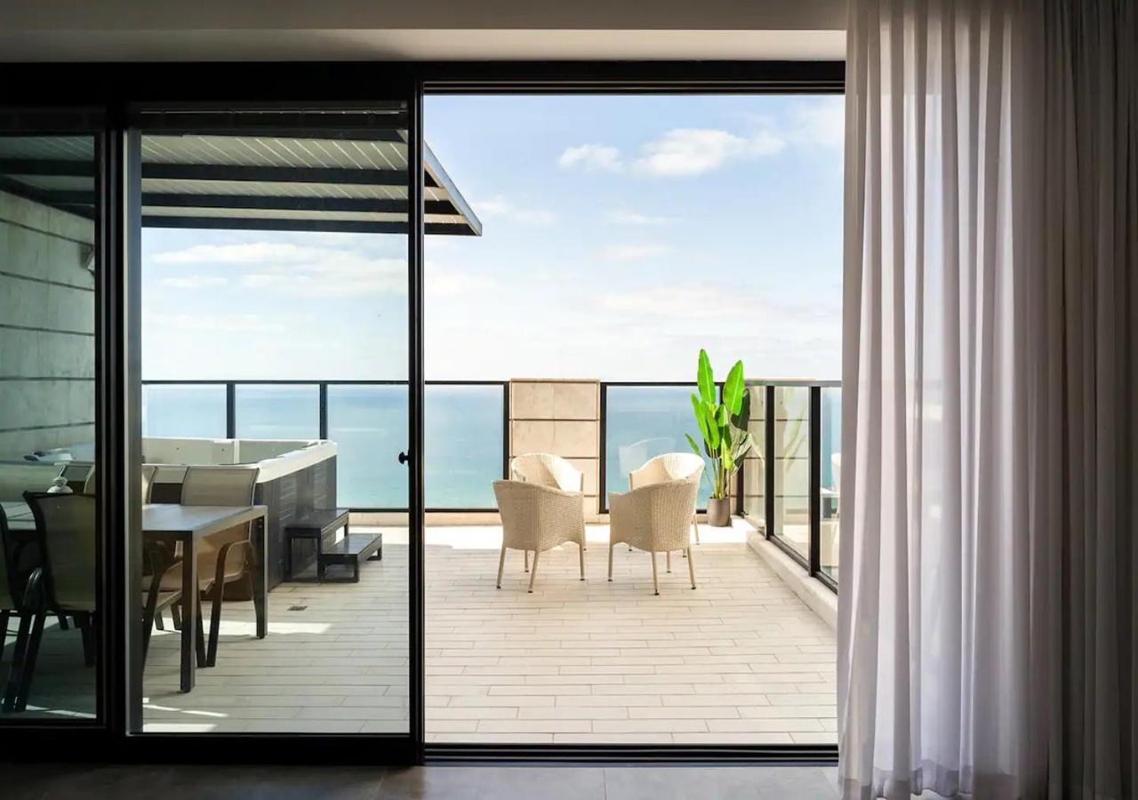 Oַ&O Group- Luxury Penthouse Jacuzzi Sea 36 Floor Bat Yam Exterior foto